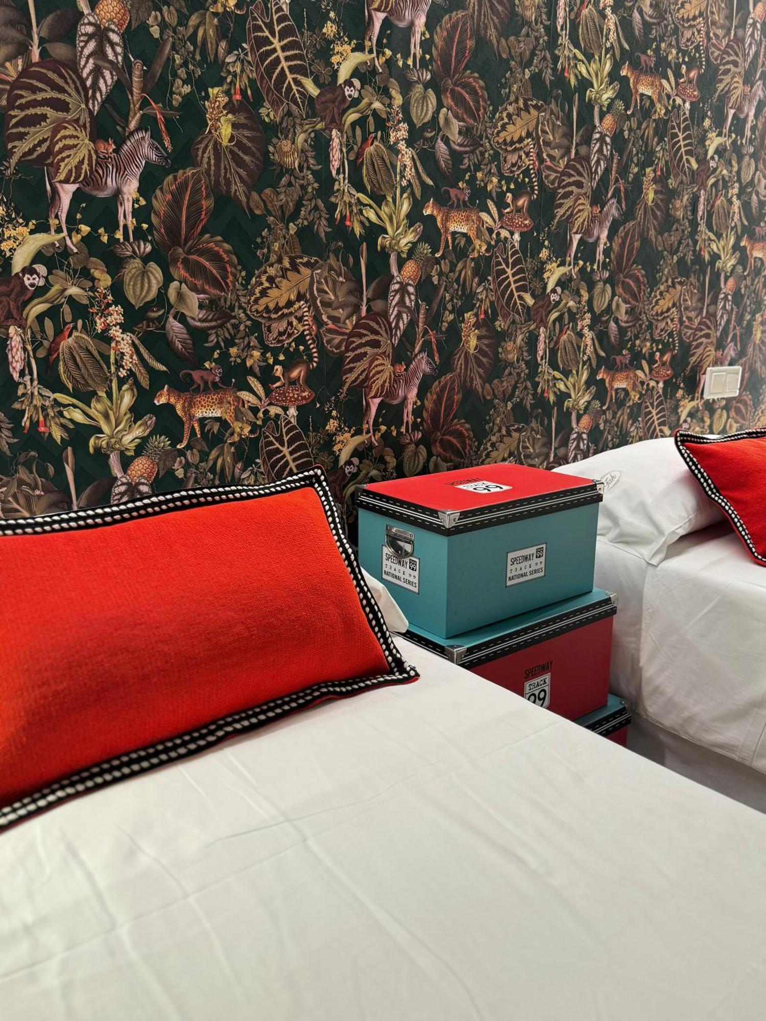 Tak Boutique Old Town Hotel Марбеля Екстериор снимка