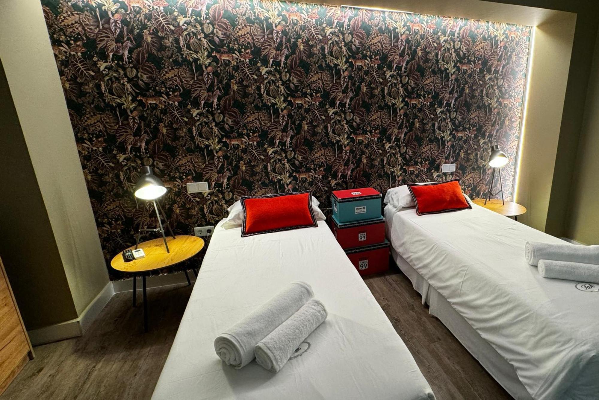 Tak Boutique Old Town Hotel Марбеля Екстериор снимка